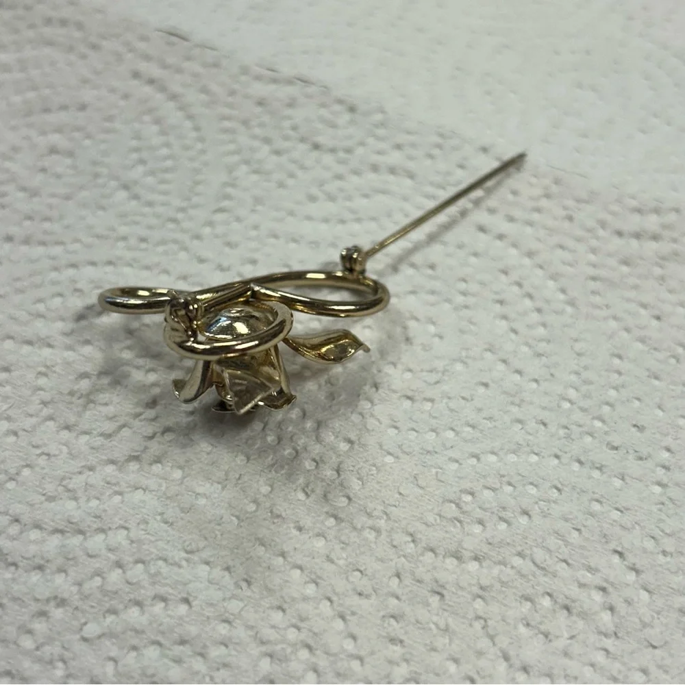 Vintage Elegant Gold Rose Brooch Jewelry Pin Retro Classy Romantic Gift Love